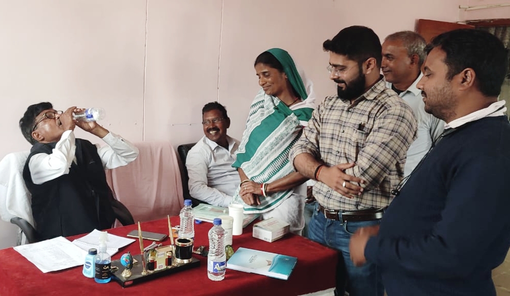 प्रखंड सभागार में डॉक्टर सानू आनंद की अगुवाई में फाइलेरिया विलोपन अभियान चलाया गया।