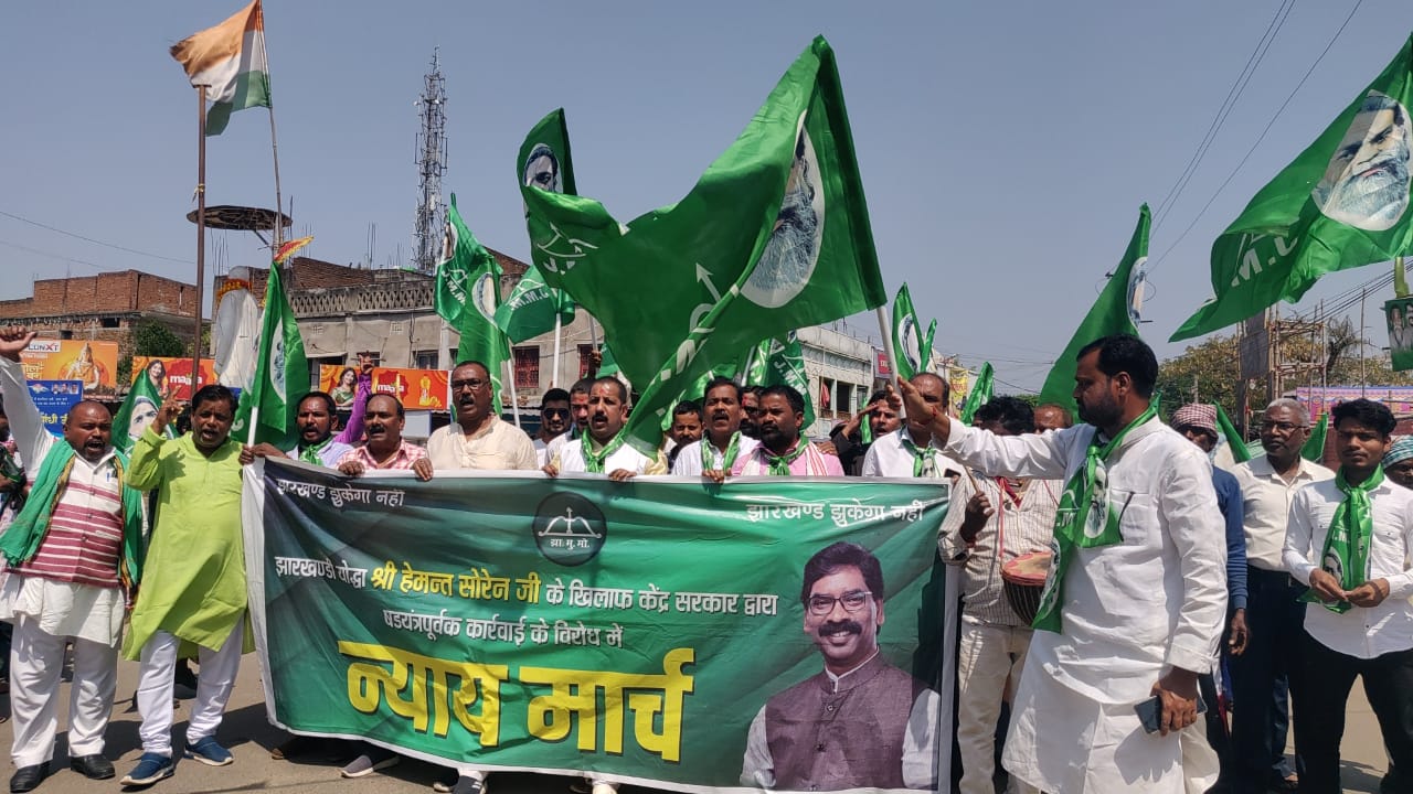 देवघर: भाजपा के षड्यंत्रकारी राजनीति से जनता वाकिफ, आने वाले चुनावों में भाजपा का मंसूबा होगा नाकाम : सूरज झा