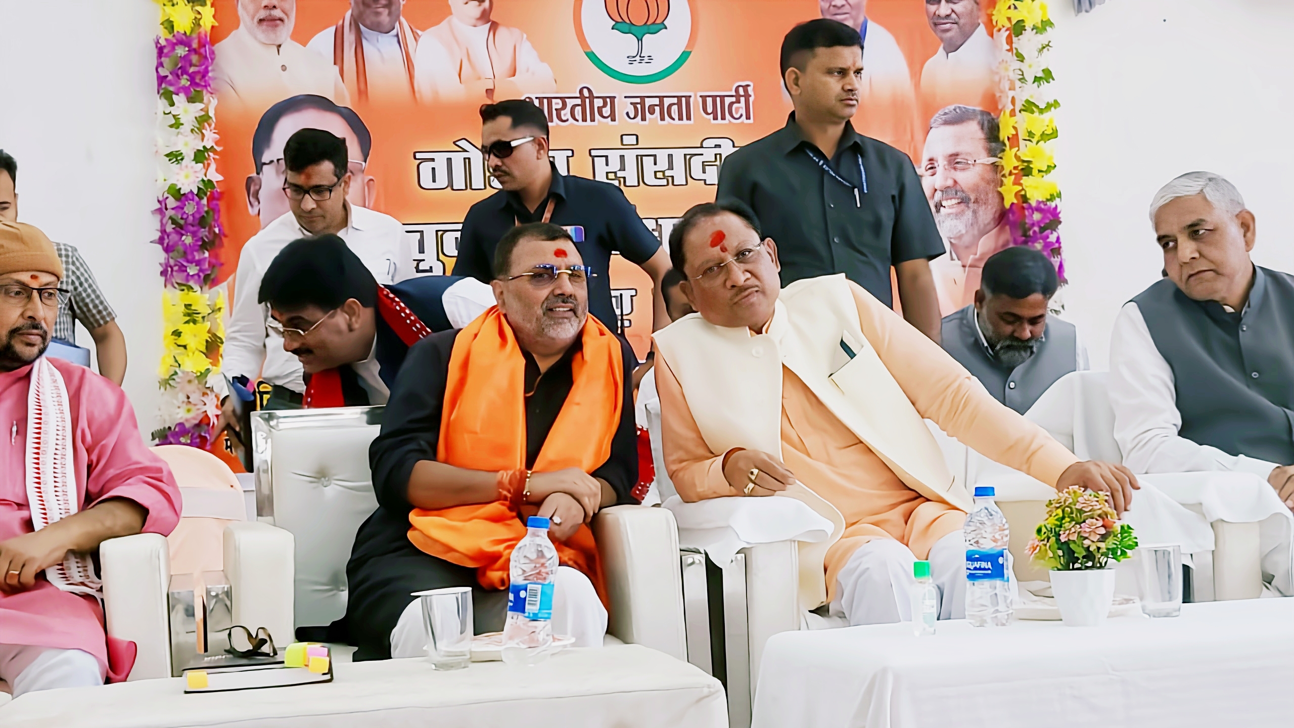 Deoghar: बाबा धाम पहुंचे छत्तीसगढ़ CM, जसीडीह में कार्यकर्ताओं के हुआ कोर कमिटी का बैठक।