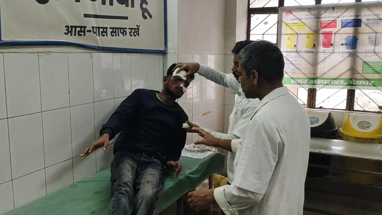 Deoghar तिलौना मोड़ में अज्ञात बाइक के धक्के से एक घायल, सदर अस्पताल में भर्ती।