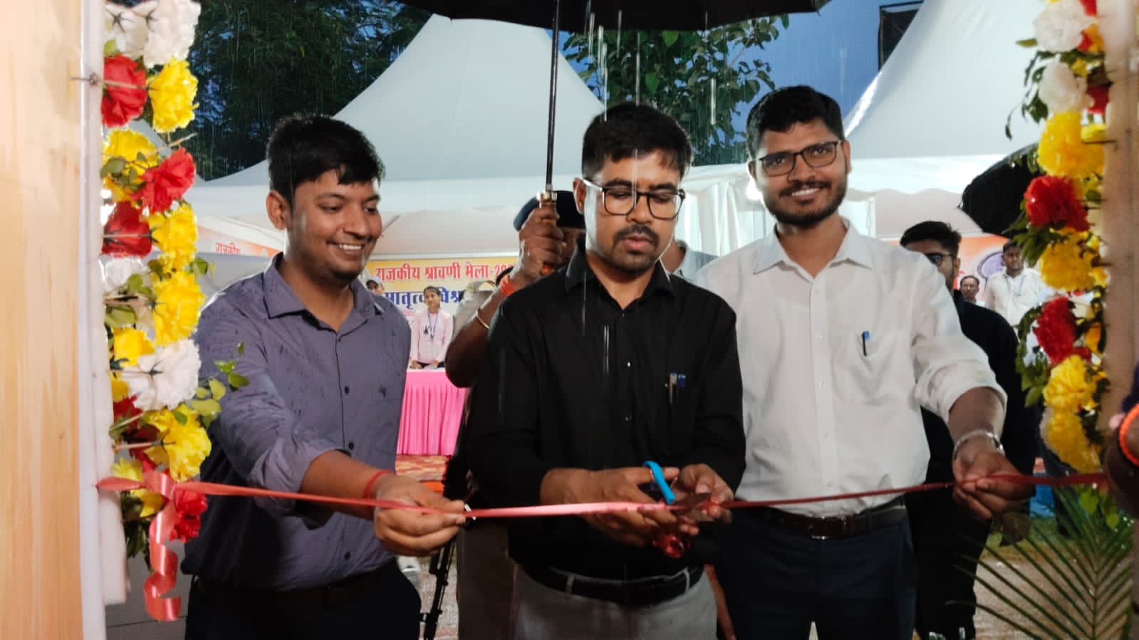 Deoghar: उपायुक्त श्री नमन प्रियेश लकड़ा ने किया हाईटेक मीडिया सेंटर का उद्घाटन, श्रावणी मेला 2025 के दौरान 24×7 मोड में करेगा कार्य