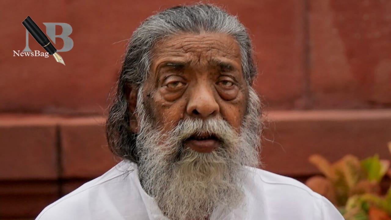 Shibu Soren Biography: झारखंड के स्कूलों में पढ़ाई जाएगी शिबू सोरेन की जीवनी,महाजनी प्रथा के खिलाफ संघर्ष और समाज सुधार अभियानों से रूबरू होंगे बच्चे।